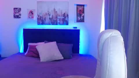 goth_minerva online show from 12-19-25, 01:51