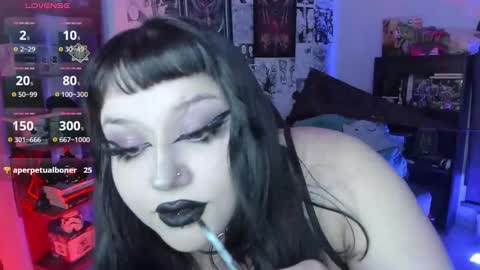 Snapshot of goth_stein chatting on 11-07-25, 01:38 Engel Please help me to reach 50 thumbs up online show from 11-07-25, 01:38