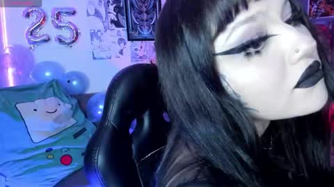 Snapshot of goth_stein chatting on 12-20-25, 02:51 Engel Please help me to reach 50 thumbs up online show from 12-20-25, 02:51