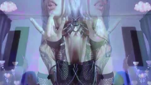        online show from 11-12-25, 03:18