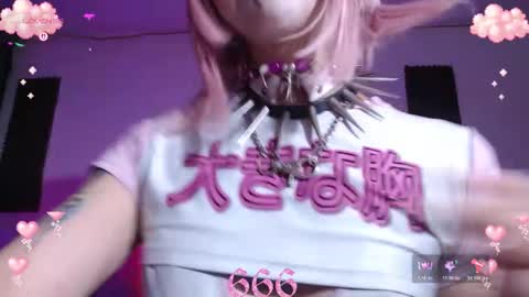 Snapshot of gothicute chatting on 12-21-25, 06:09 online show from 12-21-25, 06:09