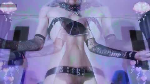 Snapshot of gothicute chatting on 02-11-26, 08:19 online show from 02-11-26, 08:19