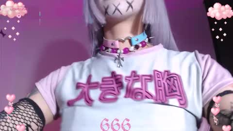 Snapshot of gothicute chatting on 03-08-26, 05:22 online show from 03-08-26, 05:22