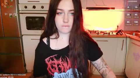 Snapshot of gothkittys chatting on 10-19-25, 12:28 traumfrau Kira angel face devil eyes I SELL A LOT VIDEO IN GALLERY online show from 10-19-25, 12:28