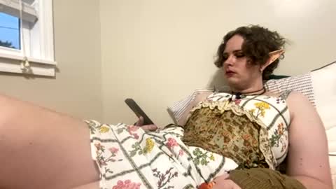 Doll online show from 07-15-26, 12:16