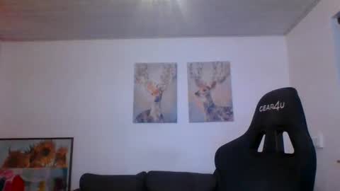 Snapshot of gotta1234 chatting on 12-17-25, 08:09 gotta1234 online show from 12-17-25, 08:09