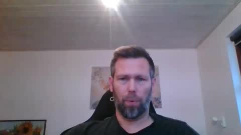 Snapshot of gotta1234 chatting on 12-18-25, 02:23 gotta1234 online show from 12-18-25, 02:23