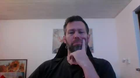 Snapshot of gotta1234 chatting on 12-22-25, 06:32 gotta1234 online show from 12-22-25, 06:32