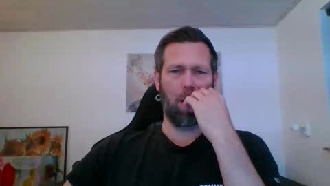 Snapshot of gotta1234 chatting on 01-14-26, 05:51 gotta1234 online show from 01-14-26, 05:51