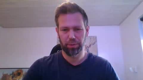 Snapshot of gottalop chatting on 10-10-25, 03:44 gottalop online show from 10-10-25, 03:44