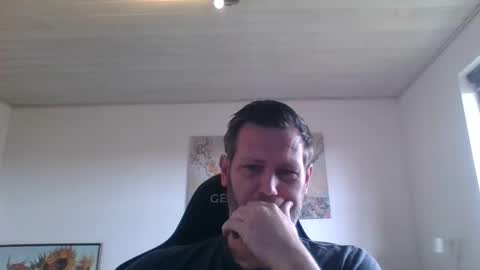 Snapshot of gottalop chatting on 04-01-26, 11:00 gottalop online show from 04-01-26, 11:00