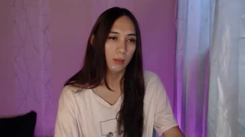 HoneyGrace online show from 11-17-25, 04:18