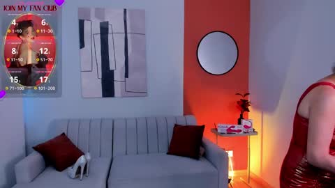 Snapshot of graceelizabeth_ chatting on 09-23-25, 08:45 Zuly online show from 09-23-25, 08:45