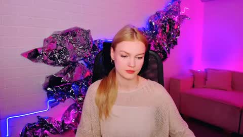 Snapshot of graceglamour chatting on 12-22-24, 05:12 Grace Glamour online show from 12-22-24, 05:12