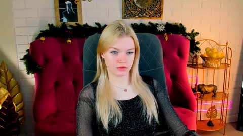 Snapshot of graceglamour chatting on 12-30-24, 05:37 Grace Glamour online show from 12-30-24, 05:37