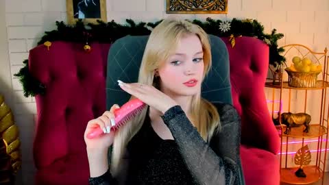 Snapshot of graceglamour chatting on 12-30-24, 08:43 Grace Glamour online show from 12-30-24, 08:43