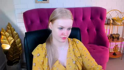 Snapshot of graceglamour chatting on 01-13-25, 05:33 Grace Glamour online show from 01-13-25, 05:33