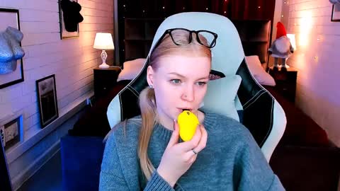 Snapshot of graceglamour chatting on 01-14-25, 05:19 Grace Glamour online show from 01-14-25, 05:19