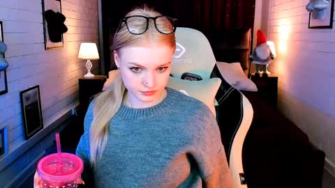 Snapshot of graceglamour chatting on 01-14-25, 11:31 Grace Glamour online show from 01-14-25, 11:31