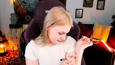 Snapshot of graceglamour chatting on 01-15-25, 11:10 Grace Glamour online show from 01-15-25, 11:10