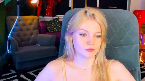 Snapshot of graceglamour chatting on 02-05-25, 11:23 Grace Glamour online show from 02-05-25, 11:23