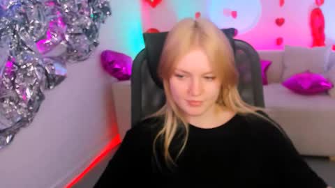 Snapshot of graceglamour chatting on 02-22-25, 08:18 Grace Glamour online show from 02-22-25, 08:18