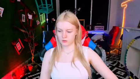 Snapshot of graceglamour chatting on 02-26-25, 05:20 Grace Glamour online show from 02-26-25, 05:20