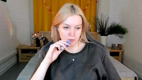 Snapshot of graceglamour chatting on 03-04-25, 05:11 Grace Glamour online show from 03-04-25, 05:11
