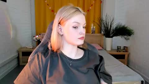 Snapshot of graceglamour chatting on 03-04-25, 08:13 Grace Glamour online show from 03-04-25, 08:13