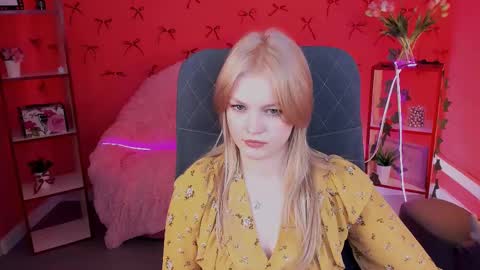 Snapshot of graceglamour chatting on 03-07-25, 08:45 Grace Glamour online show from 03-07-25, 08:45