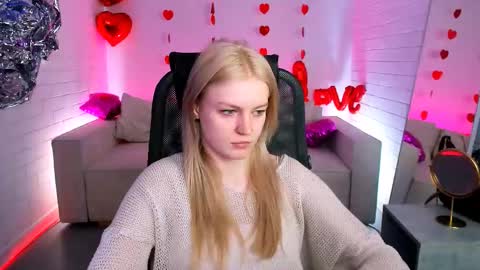 Snapshot of graceglamour chatting on 03-11-25, 08:20 Grace Glamour online show from 03-11-25, 08:20