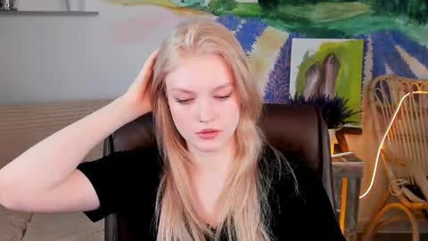 Snapshot of graceglamour chatting on 03-12-25, 08:19 Grace Glamour online show from 03-12-25, 08:19