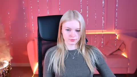 Snapshot of graceglamour chatting on 01-06-26, 05:11 Grace Glamour online show from 01-06-26, 05:11