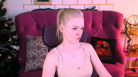 Snapshot of graceglamour chatting on 01-12-26, 05:12 Grace Glamour online show from 01-12-26, 05:12