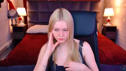 Snapshot of graceglamour chatting on 02-25-26, 05:17 Grace Glamour online show from 02-25-26, 05:17