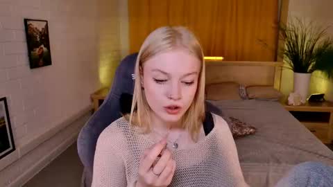 Snapshot of graceglamour chatting on 03-07-26, 05:15 Grace Glamour online show from 03-07-26, 05:15