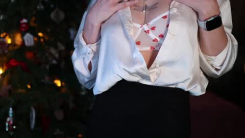 Snapshot of gracegreen chatting on 12-30-24, 10:53 I will be glad to see you 30 N 1800 - 2300 gmt3 online show from 12-30-24, 10:53