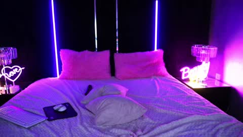 Snapshot of gracehotdavies chatting on 01-22-25, 02:46 Grace online show from 01-22-25, 02:46