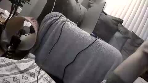 Snapshot of gratiotony chatting on 02-03-26, 02:53 Get US to 1000 you wont be disapointed online show from 02-03-26, 02:53