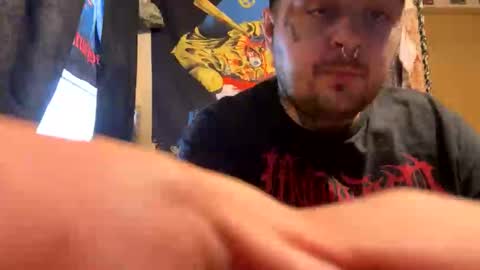 Snapshot of graveyardblunts66 chatting on 11-19-25, 07:36 graveyardblunts66 online show from 11-19-25, 07:36