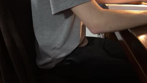 Snapshot of graysoncrimes chatting on 02-25-26, 12:31 graysoncrimes online show from 02-25-26, 12:31