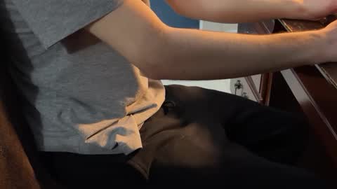 Snapshot of graysoncrimes chatting on 02-27-26, 06:30 graysoncrimes online show from 02-27-26, 06:30