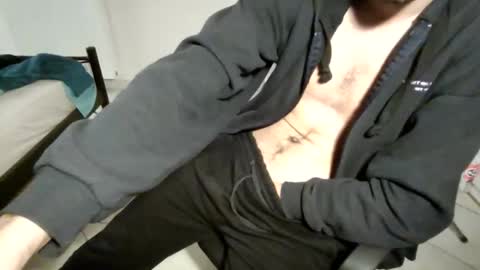 Snapshot of grcammer chatting on 11-21-25, 03:11 GrCammer online show from 11-21-25, 03:11