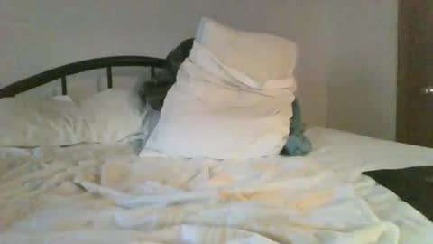 Snapshot of greatgazu chatting on 10-24-25, 10:28 hotforyou69 online show from 10-24-25, 10:28