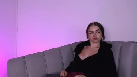 Snapshot of grecia_rouse chatting on 02-06-25, 10:37  GRECIA  online show from 02-06-25, 10:37