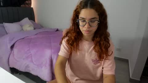 Snapshot of greciaruiz chatting on 02-26-25, 07:27 GreciaRuiz online show from 02-26-25, 07:27