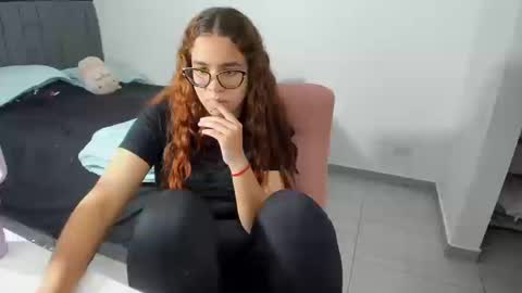 Snapshot of greciaruiz chatting on 10-15-25, 12:11 GreciaRuiz online show from 10-15-25, 12:11