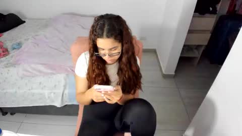 GreciaRuiz online show from 06-10-26, 12:55