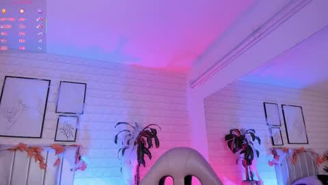 Snapshot of greennbella chatting on 10-21-25, 07:14 online show from 10-21-25, 07:14
