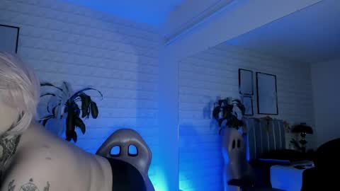 Snapshot of greennbella chatting on 10-27-25, 07:07 online show from 10-27-25, 07:07